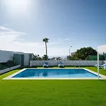 Del Sol Heated Pool אדחה